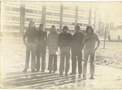 Parte del equipo de Balon-Mano de Villablino en La Bañeza Año 1973