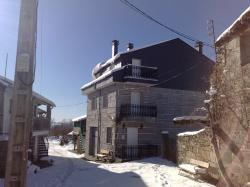 Casa de Xon y Manuel en la parte de abajo del Pueblo de La Tejera, cerca del Polideportivo. Desde hace años que no caía una nevada de esta índole.